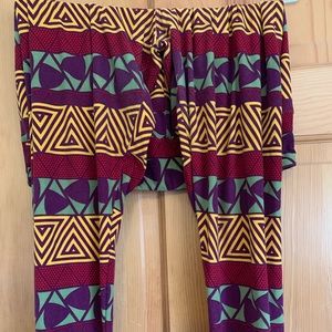 LuLaRoe tall/curvy leggings